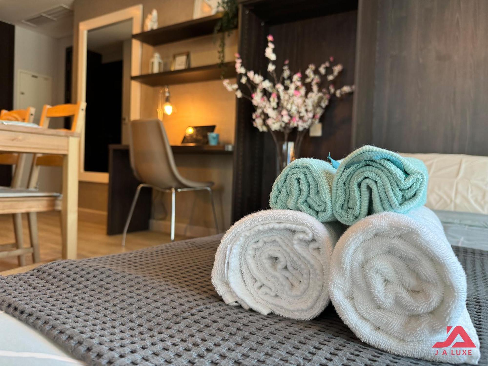 Cozy Marina & Sea View Apt In Bay Central Tower Dubai Marina With Modern Gym & Pool, Steps To Beach & Metro 외부 사진
