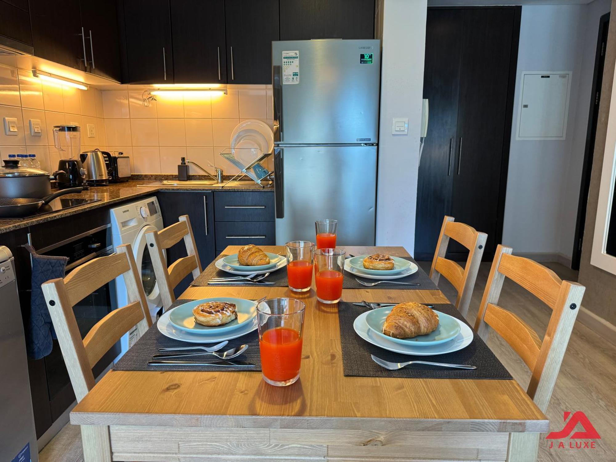 Cozy Marina & Sea View Apt In Bay Central Tower Dubai Marina With Modern Gym & Pool, Steps To Beach & Metro 외부 사진